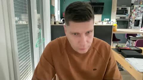 miklp8463 online show from February 4, 8:51 am