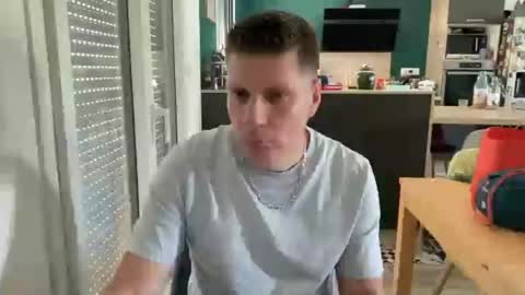 miklp8463 online show from June 17, 8:19 am