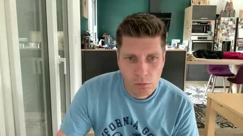 miklp8463 online show from May 2, 2:12 pm
