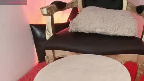 Mikoto Urb online show from October 14, 7:50 pm