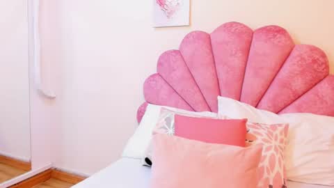 mila_adamss online show from July 10, 11:15 am