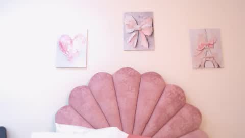 mila_adamss online show from April 26, 1:42 pm
