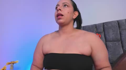 mila  online show from October 31, 7:58 pm