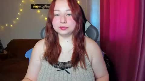 Snapshot of mila_foxxxy chatting on September 24, 6:53 am Mila shy sensual person  online show from September 24, 6:53 am