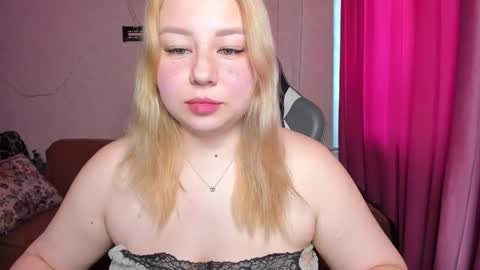 Mila shy sensual person  online show from November 18, 5:54 am