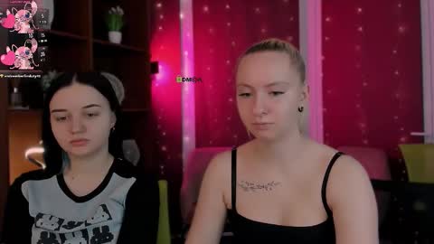 mila_glow online show from February 5, 6:39 am