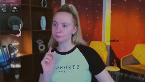 mila_glow online show from May 2, 7:19 pm