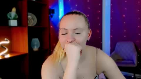 mila_glow online show from February 25, 12:42 pm