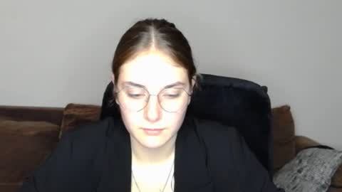 mila_keyy online show from November 29, 9:11 pm