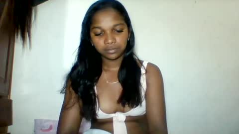 mila_lunah online show from June 16, 3:54 am
