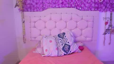 laura online show from March 15, 5:23 am