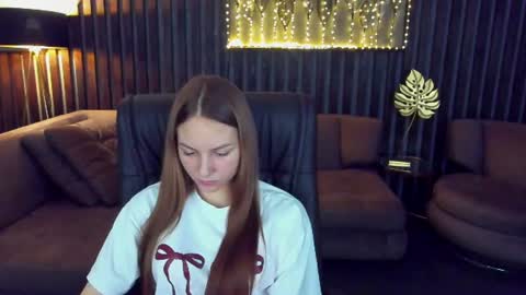 Milla online show from June 28, 6:04 pm