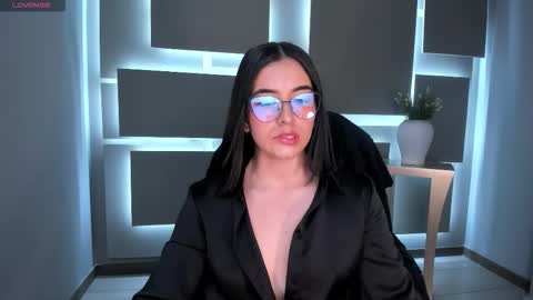 Snapshot of milacoleman chatting on September 19, 2:16 am Mila online show from September 19, 2:16 am
