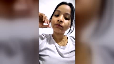 miladiosa online show from July 28, 11:39 am