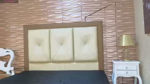 miladiosa online show from July 3, 12:21 pm