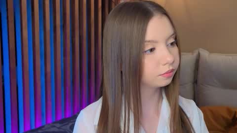 Mila online show from February 26, 3:26 pm