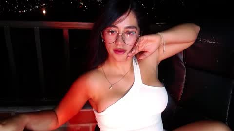 mila online show from October 26, 4:13 am