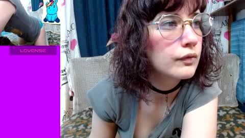 Mila-Lunala online show from September 21, 8:02 pm