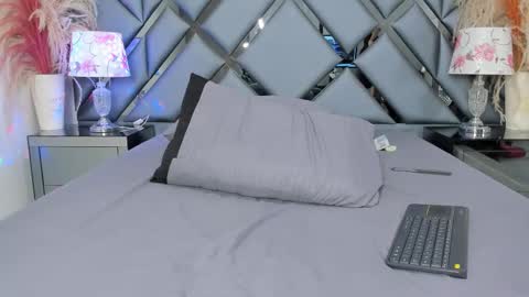 milan_lewiss online show from November 15, 5:14 pm