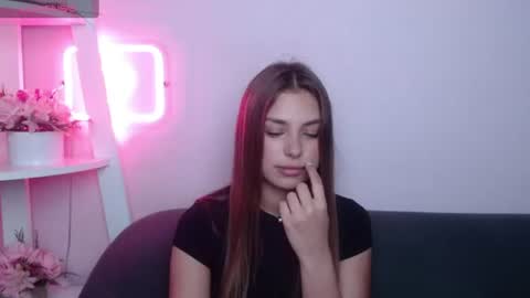 milanaangelas online show from July 27, 5:38 am