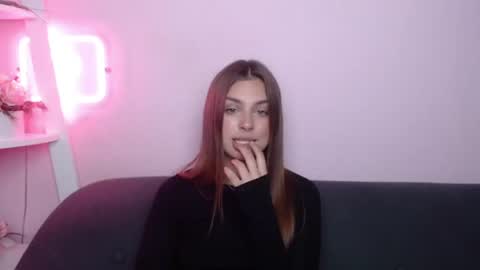 milanaangelas online show from July 12, 5:21 am