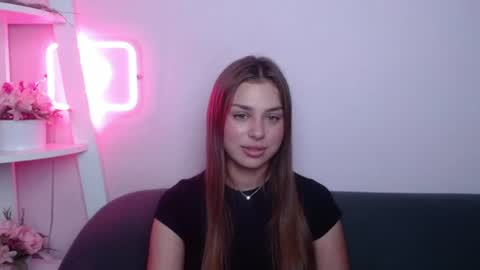milanaangelas online show from August 3, 7:42 pm