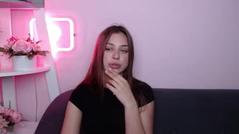 milanaangelas online show from June 25, 4:42 am