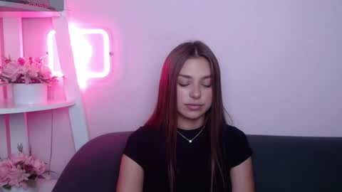 milanaangelas online show from July 26, 5:27 am