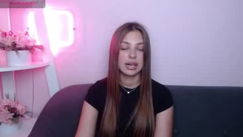 milanaangelas online show from July 2, 5:01 am
