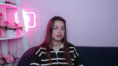 milanaangelas online show from April 24, 4:47 am