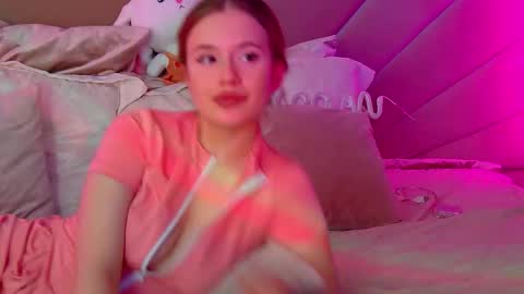 MilanaBalmain online show from March 3, 1:56 pm