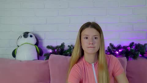 MilanaBalmain online show from December 22, 4:08 am