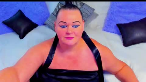 Lana online show from December 3, 11:11 am