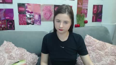 milanaroz online show from April 26, 5:05 am