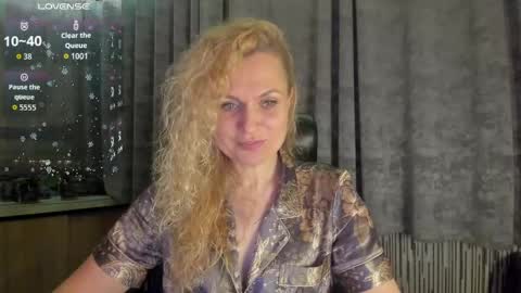 milanna_x online show from April 29, 9:41 pm