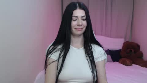 milasecretsss online show from April 24, 12:40 pm
