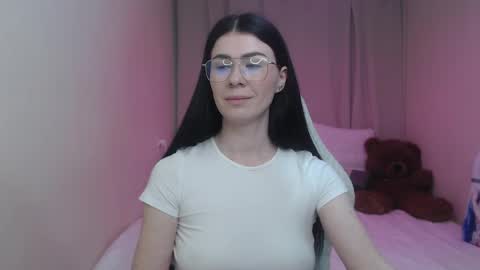 milasecretsss online show from May 1, 11:59 am