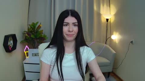 milasecretsss online show from April 25, 1:41 pm