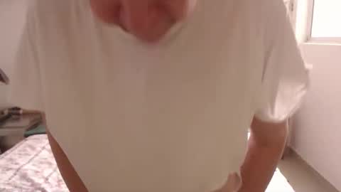 milchanell online show from November 15, 7:59 pm