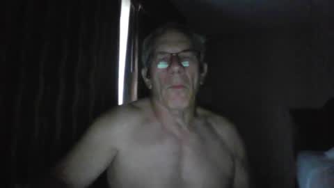 Milehi1958 online show from June 26, 11:26 am