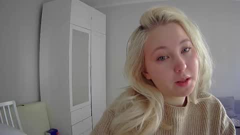 Milena new nonude shy blonde natural online show from March 12, 11:03 am