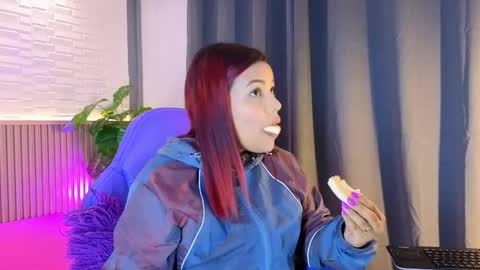 milena_lawson online show from October 20, 10:42 am