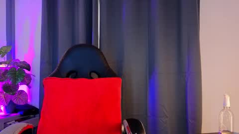 milena_lawson online show from September 11, 1:34 pm