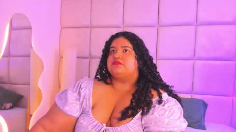 Miley online show from November 11, 8:00 pm