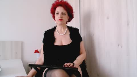 Milfsupreme online show from March 10, 12:42 pm