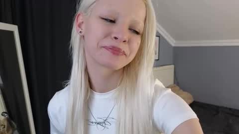 Eva online show from March 13, 12:19 pm