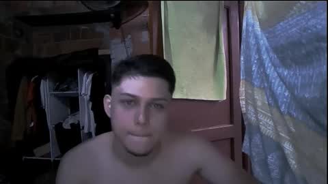 milk_boy25 online show from October 22, 9:27 pm