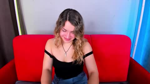 milkablond online show from February 13, 1:31 am