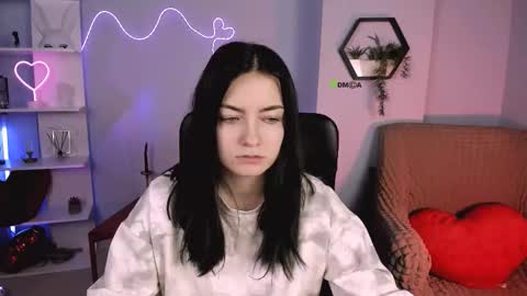 Mila online show from February 4, 7:01 am