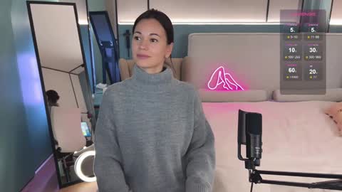 Mila online show from February 22, 9:37 pm